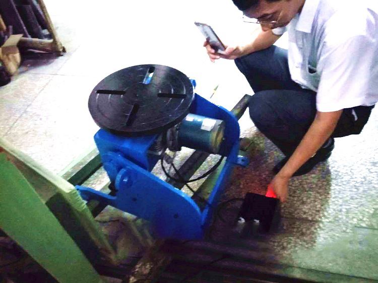 西安焊接變位機(jī)價(jià)格_焊接機(jī)器人變位機(jī)_焊接轉(zhuǎn)臺(tái)批發(fā)零售 西安焊接變位機(jī)價(jià)格_焊接機(jī)器人變位機(jī)_焊接轉(zhuǎn)臺(tái)批發(fā)零售